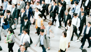 7,400社･団体の人事異動情報
